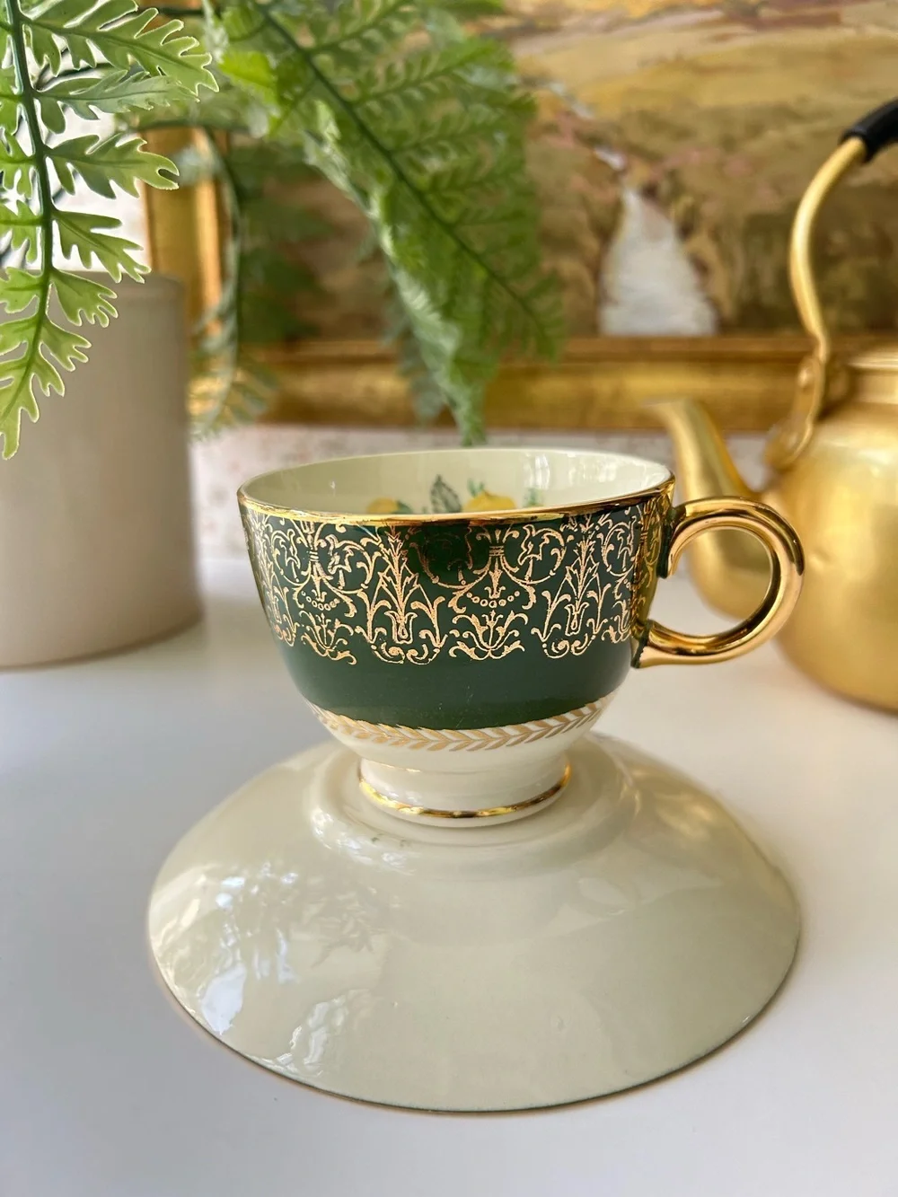 🌴 Lovely VTG  Lady Greenbrier Green & Gold Teacup w/Saucer, Yellow Rose Interior